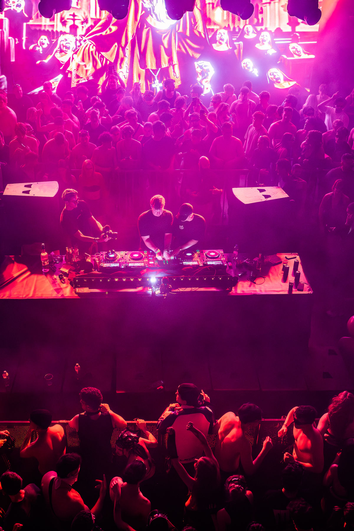 Loading... just a sec